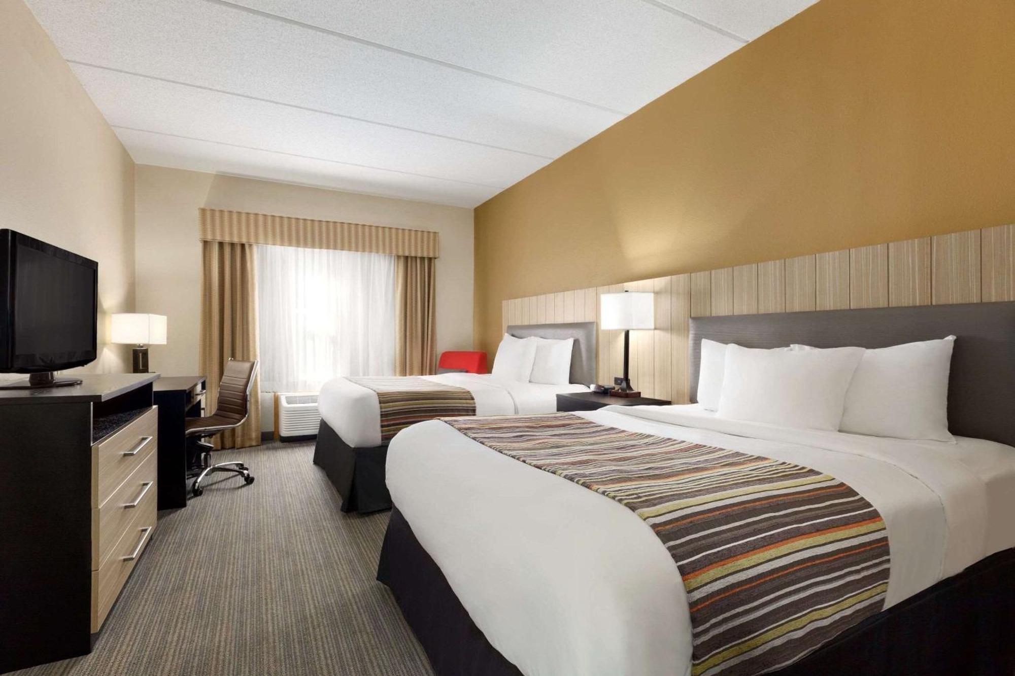 Country & By Radisson, Dalton, Ga Hotel 2*