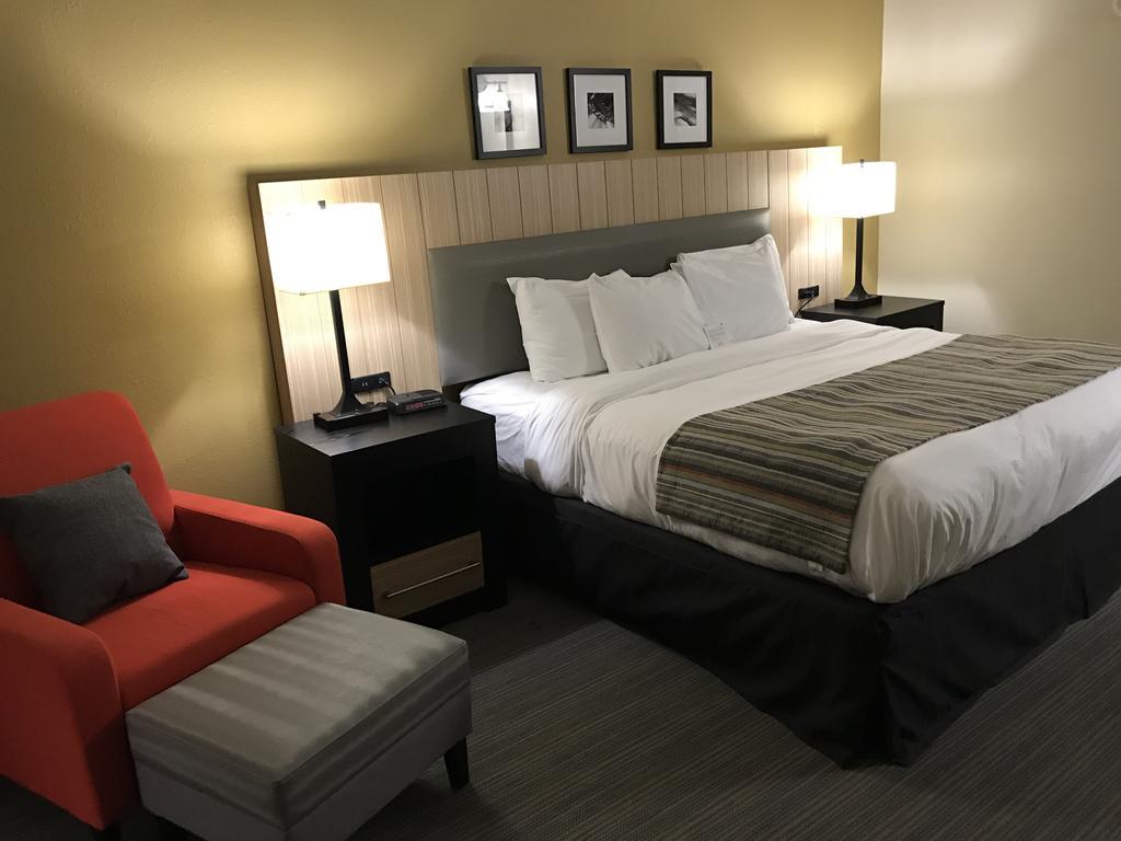 Hotel Country & By Radisson, Dalton, Ga Dalton