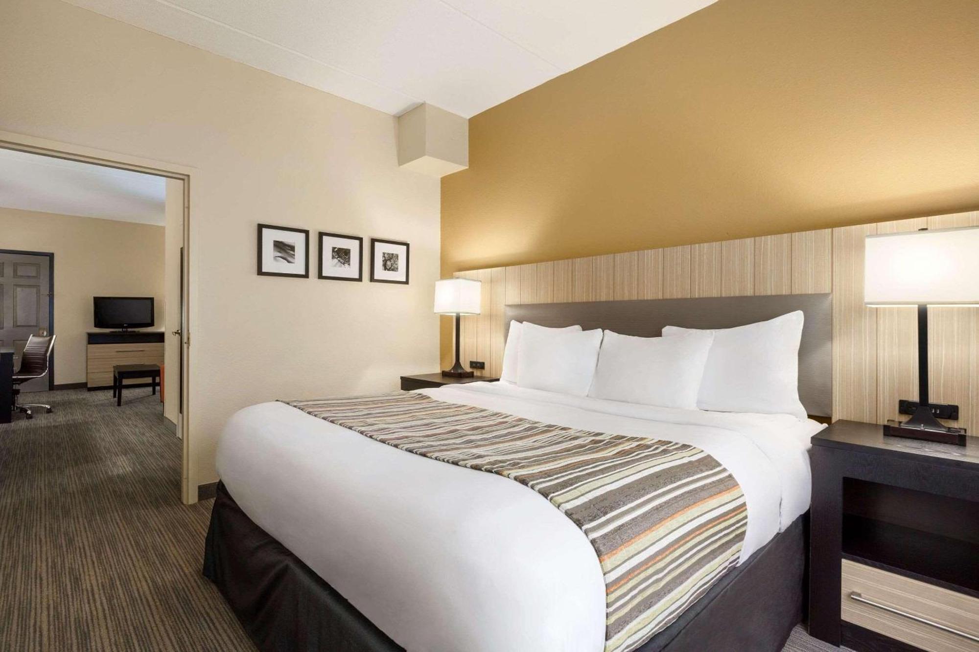 Country & By Radisson, Dalton, Ga Hotel