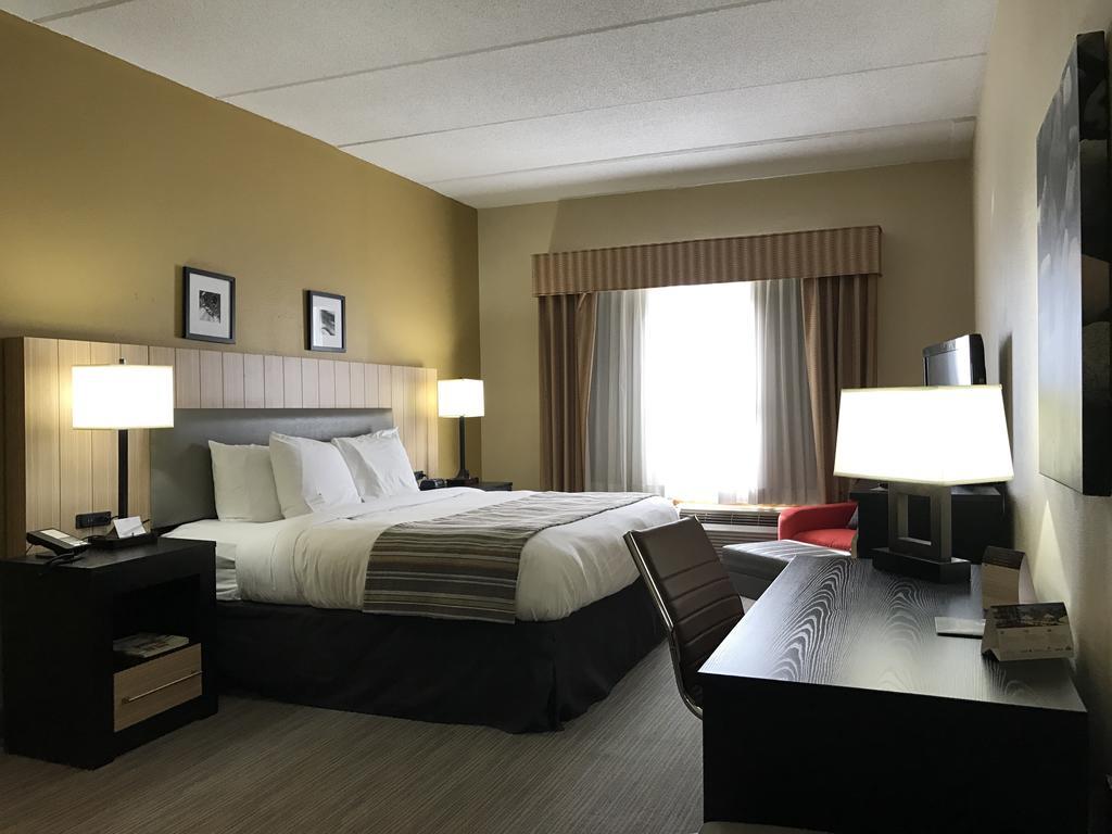 Country & By Radisson, Dalton, Ga